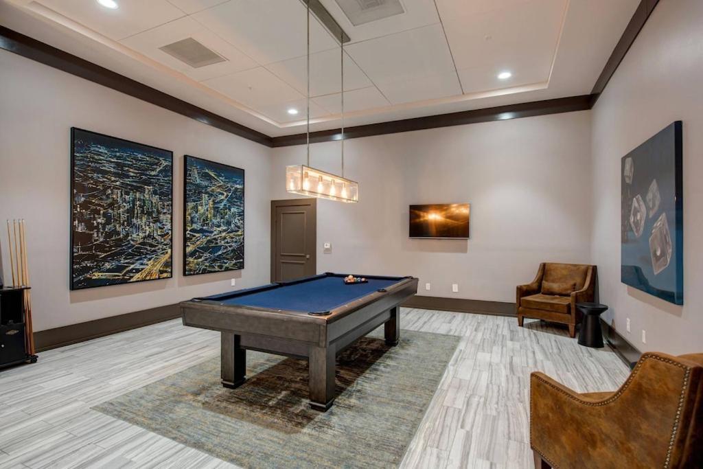 Modern Galleria Apt-Freeparking-Pool-Fast Wifi-Med Ctr Houston Exterior foto